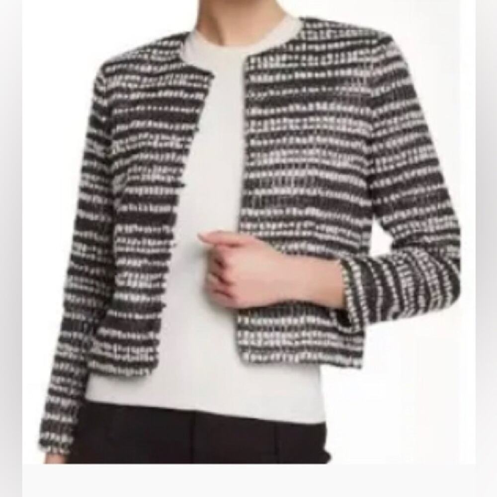 Alice + Olivia black white metallic tweed Kidman boxy cropped blazer jacket L